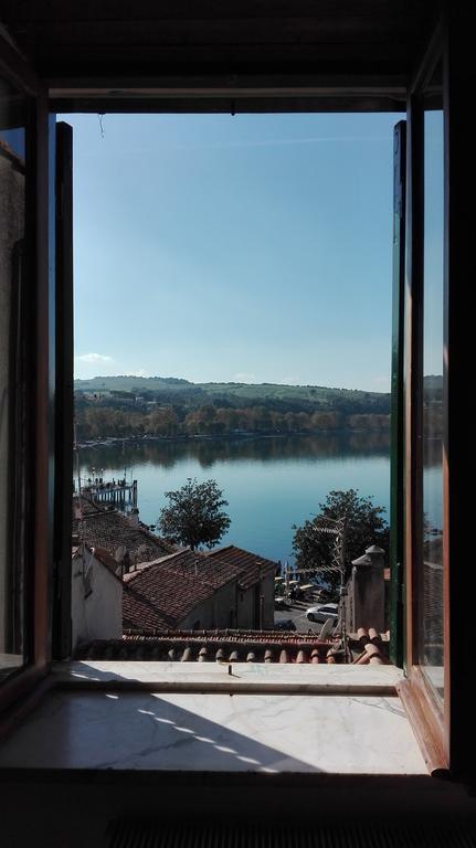 La Torretta Del Lago Ангвиллара-Сабация Экстерьер фото